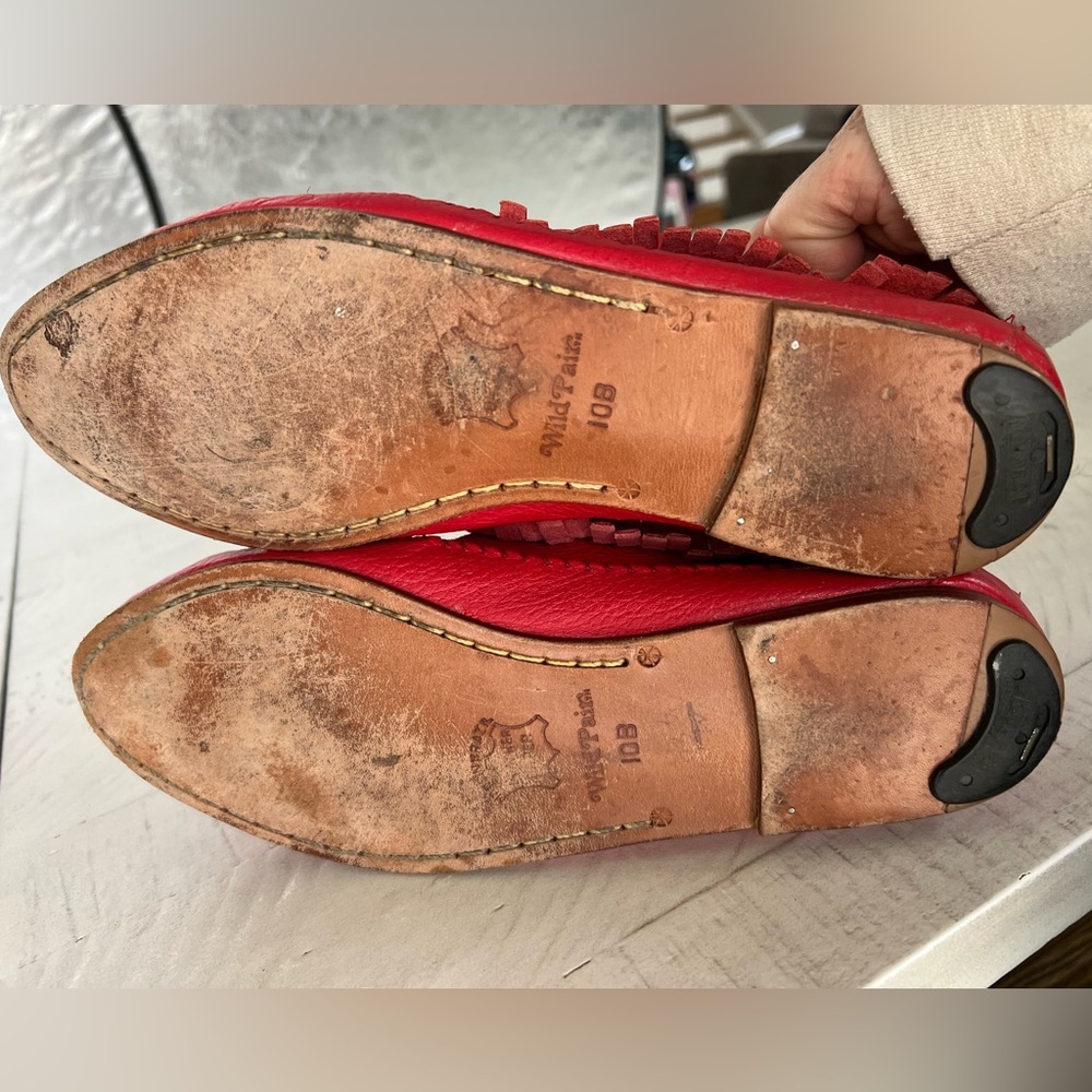 Women’s Vintage Wild Pair Brand Boho Southwestern Red Leather Moccasins size 10B - Picture 12 of 13